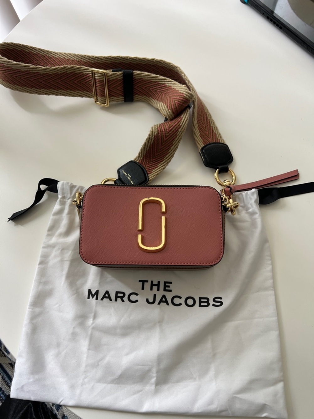 Marc Jacobs Crossbody Camera Bag in Dusty Rose with Gold Hardware